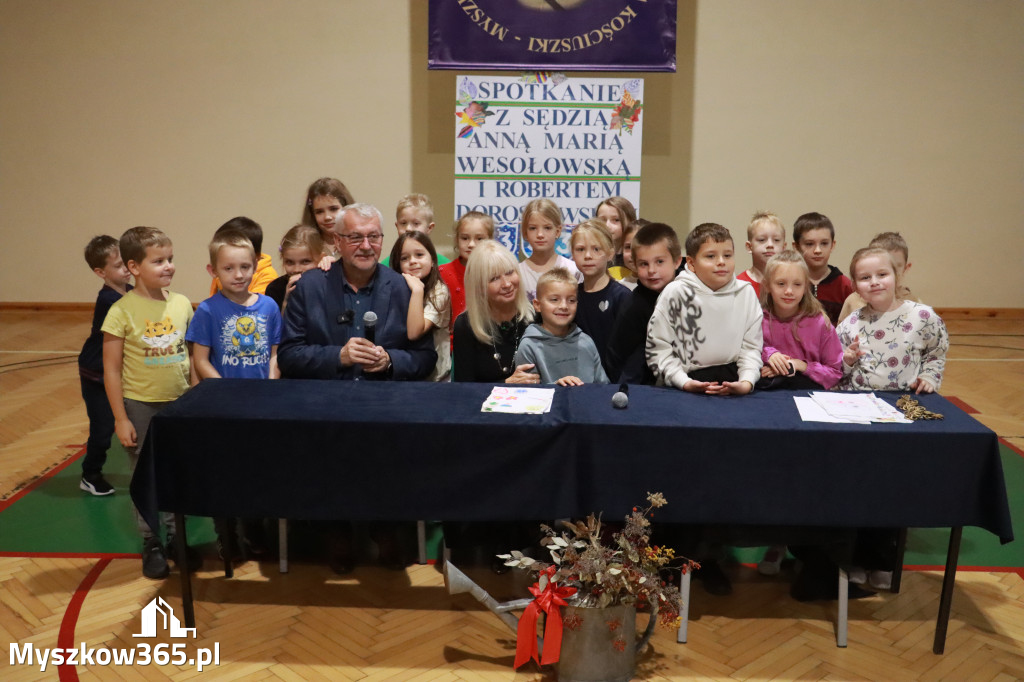Fotorelacja: Sędzia Anna Maria Wesołowska w SP3 Myszków