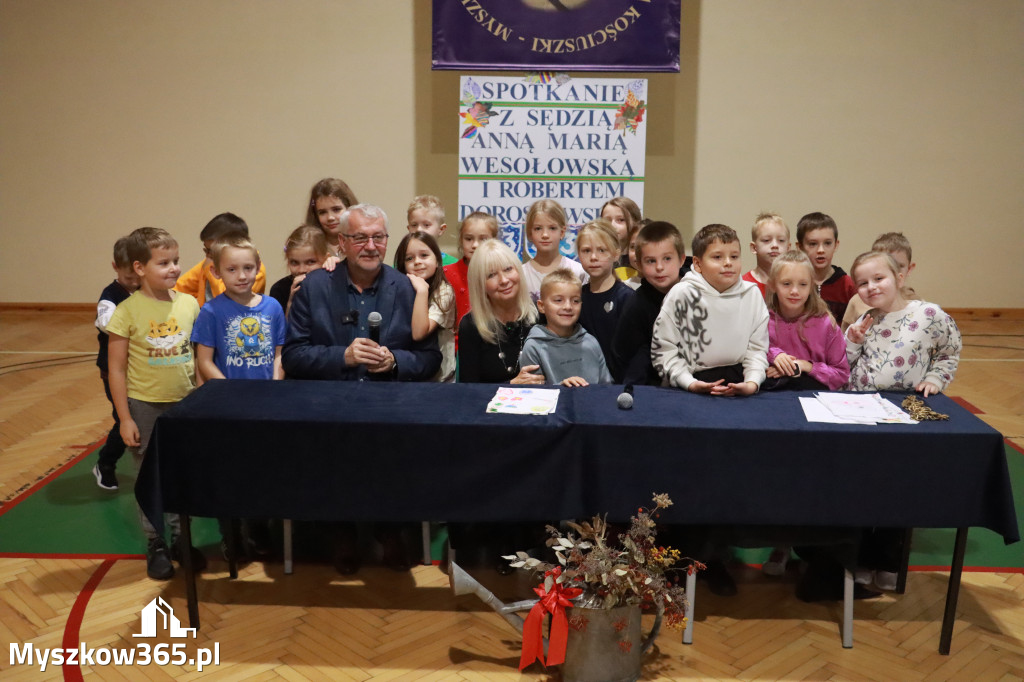 Fotorelacja: Sędzia Anna Maria Wesołowska w SP3 Myszków