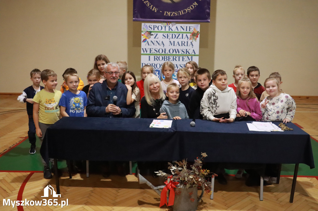Fotorelacja: Sędzia Anna Maria Wesołowska w SP3 Myszków