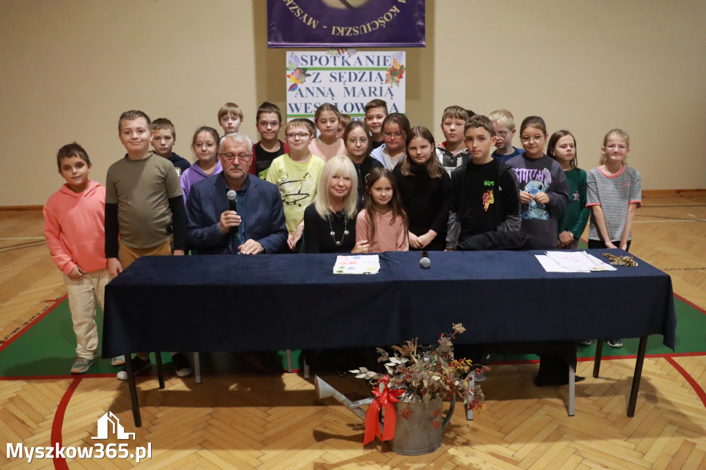 Fotorelacja: Sędzia Anna Maria Wesołowska w SP3 Myszków
