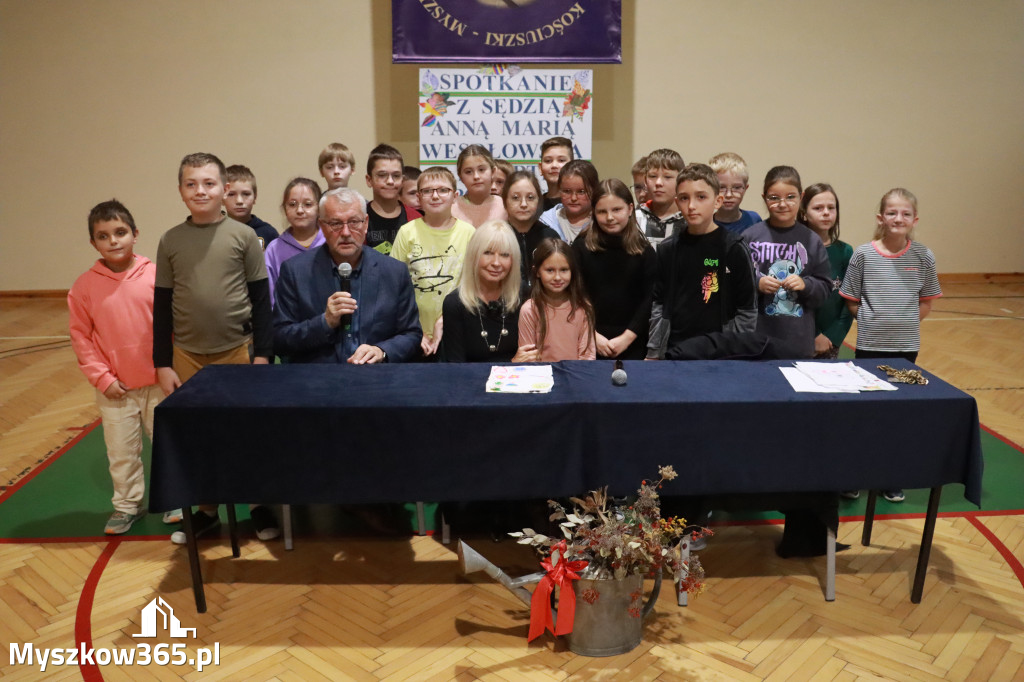 Fotorelacja: Sędzia Anna Maria Wesołowska w SP3 Myszków