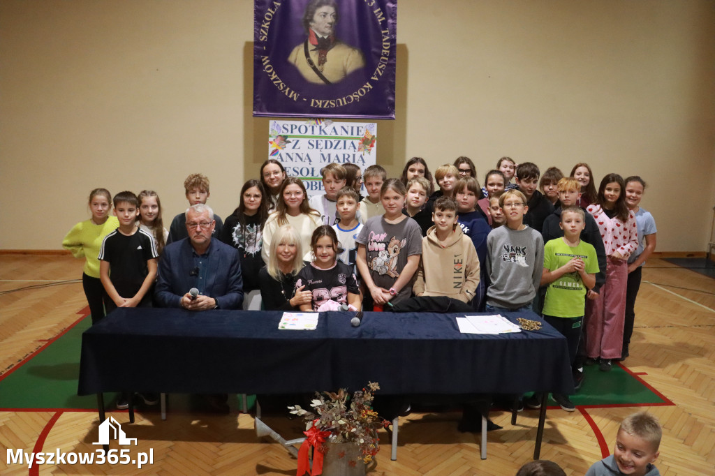 Fotorelacja: Sędzia Anna Maria Wesołowska w SP3 Myszków