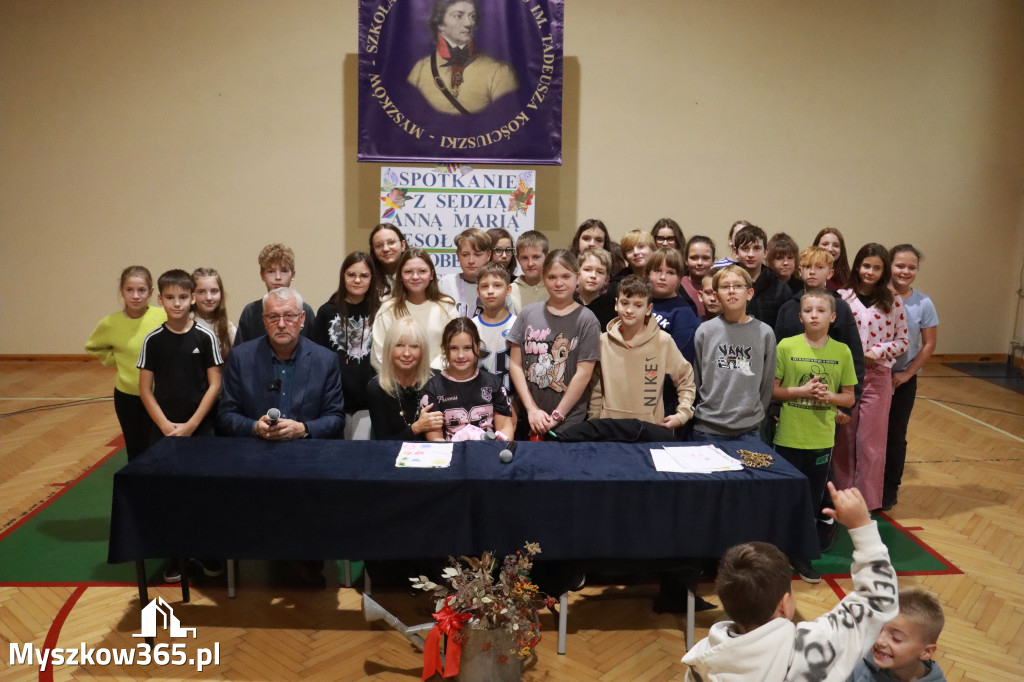 Fotorelacja: Sędzia Anna Maria Wesołowska w SP3 Myszków