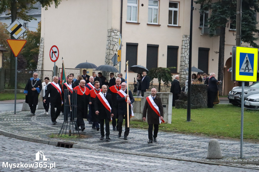 Fotorelacja I: Jubileusz 60-lecia CECH RZEMIOSŁ RÓŻNYCH MAŁEJ I ŚREDNIEJ PRZEDSIĘBIORCZOŚCI w Myszkowie