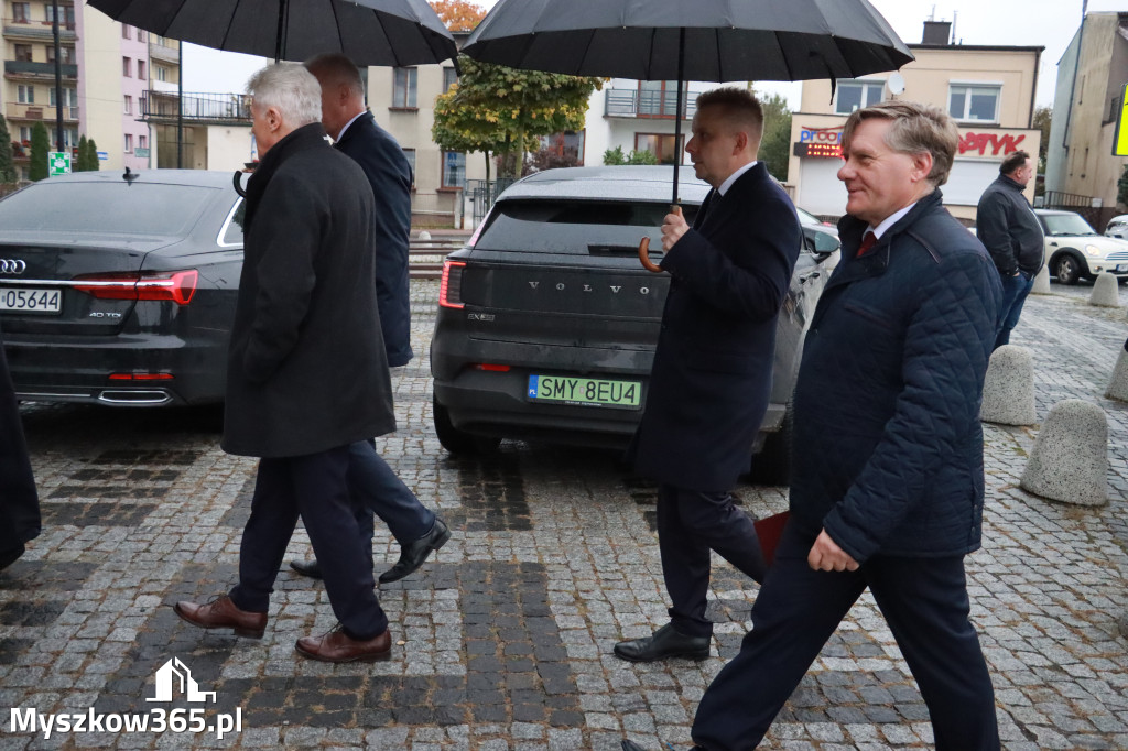 Fotorelacja I: Jubileusz 60-lecia CECH RZEMIOSŁ RÓŻNYCH MAŁEJ I ŚREDNIEJ PRZEDSIĘBIORCZOŚCI w Myszkowie