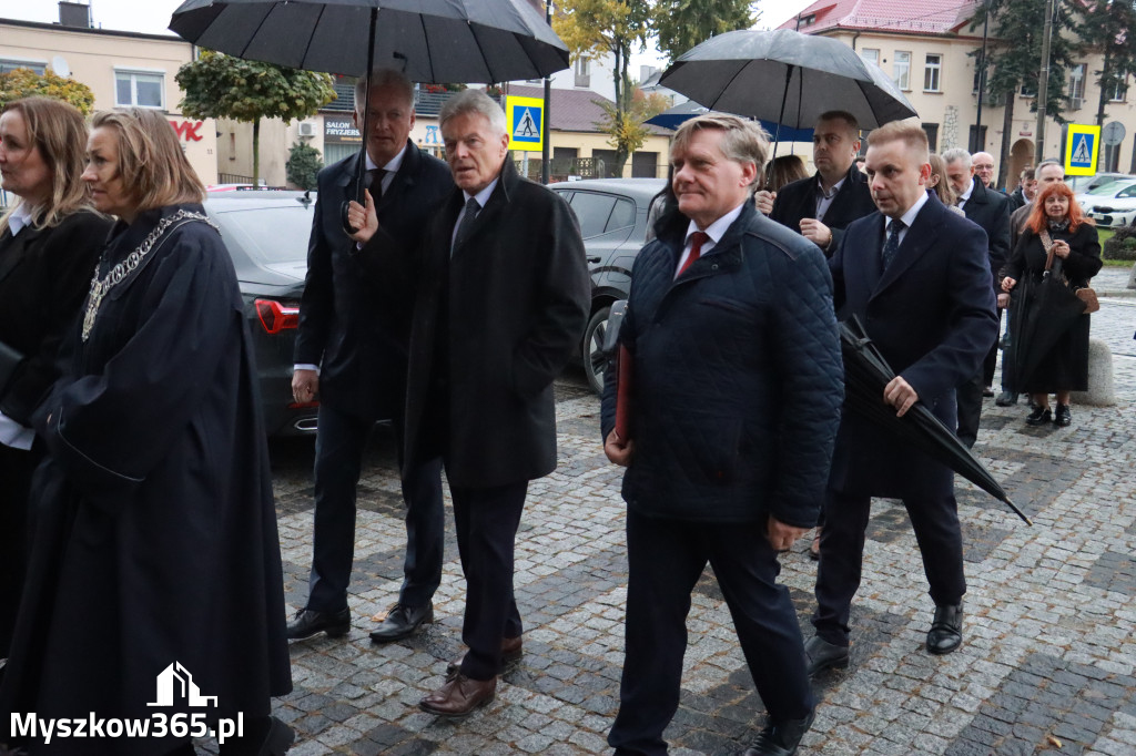 Fotorelacja I: Jubileusz 60-lecia CECH RZEMIOSŁ RÓŻNYCH MAŁEJ I ŚREDNIEJ PRZEDSIĘBIORCZOŚCI w Myszkowie