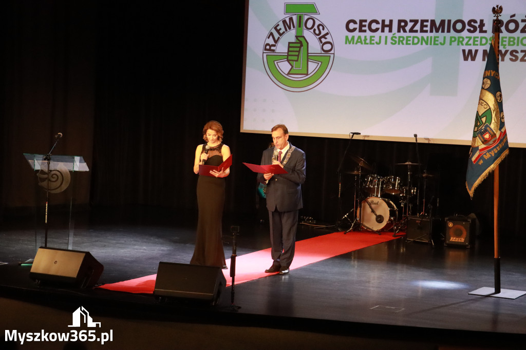 Fotorelacja I: Jubileusz 60-lecia CECH RZEMIOSŁ RÓŻNYCH MAŁEJ I ŚREDNIEJ PRZEDSIĘBIORCZOŚCI w Myszkowie