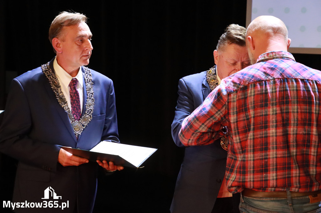 Fotorelacja I: Jubileusz 60-lecia CECH RZEMIOSŁ RÓŻNYCH MAŁEJ I ŚREDNIEJ PRZEDSIĘBIORCZOŚCI w Myszkowie