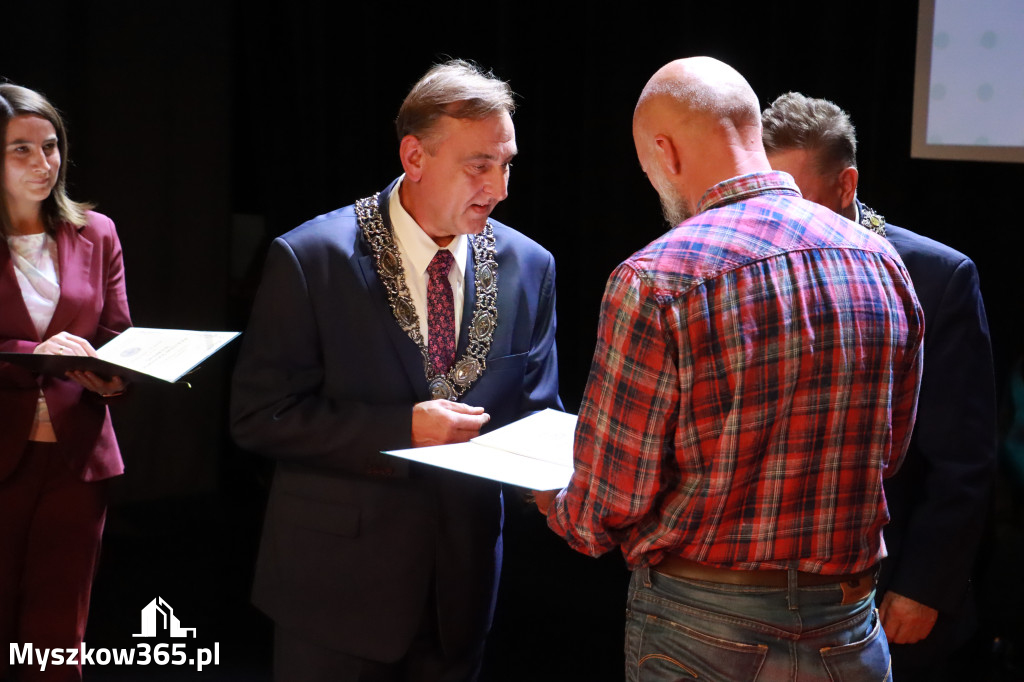 Fotorelacja I: Jubileusz 60-lecia CECH RZEMIOSŁ RÓŻNYCH MAŁEJ I ŚREDNIEJ PRZEDSIĘBIORCZOŚCI w Myszkowie
