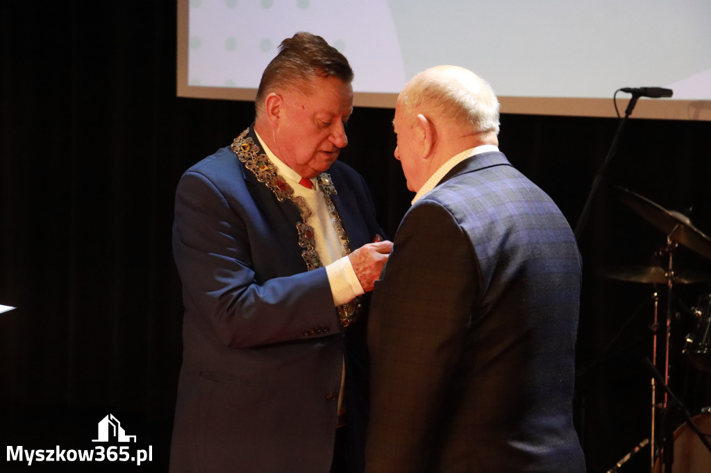 Fotorelacja I: Jubileusz 60-lecia CECH RZEMIOSŁ RÓŻNYCH MAŁEJ I ŚREDNIEJ PRZEDSIĘBIORCZOŚCI w Myszkowie