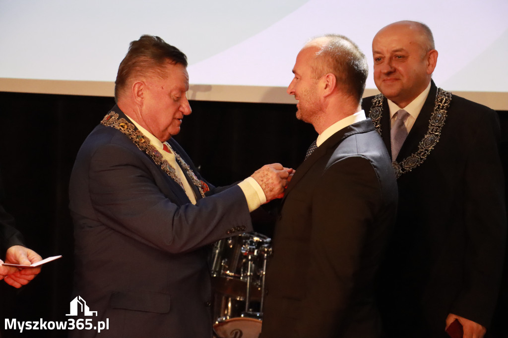 Fotorelacja I: Jubileusz 60-lecia CECH RZEMIOSŁ RÓŻNYCH MAŁEJ I ŚREDNIEJ PRZEDSIĘBIORCZOŚCI w Myszkowie