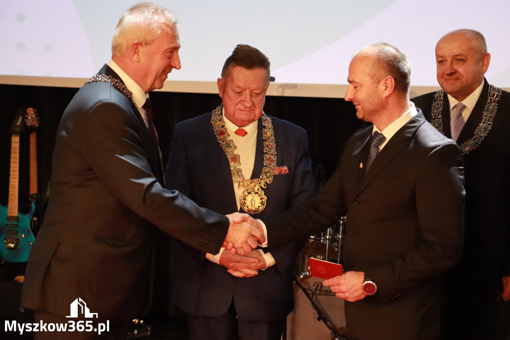 Fotorelacja I: Jubileusz 60-lecia CECH RZEMIOSŁ RÓŻNYCH MAŁEJ I ŚREDNIEJ PRZEDSIĘBIORCZOŚCI w Myszkowie