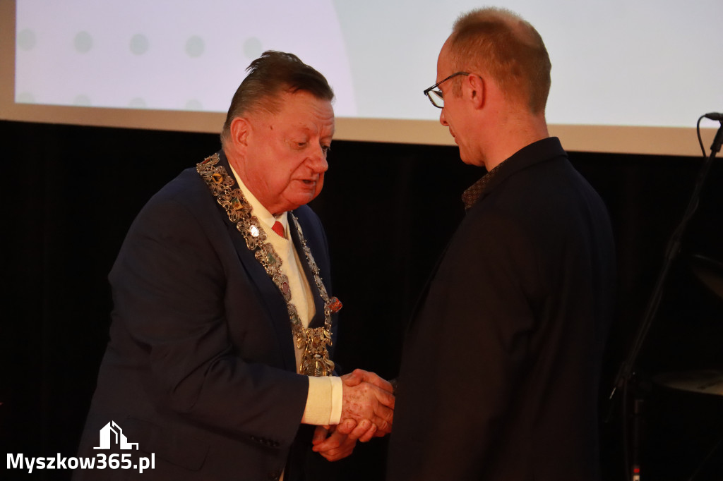 Fotorelacja I: Jubileusz 60-lecia CECH RZEMIOSŁ RÓŻNYCH MAŁEJ I ŚREDNIEJ PRZEDSIĘBIORCZOŚCI w Myszkowie