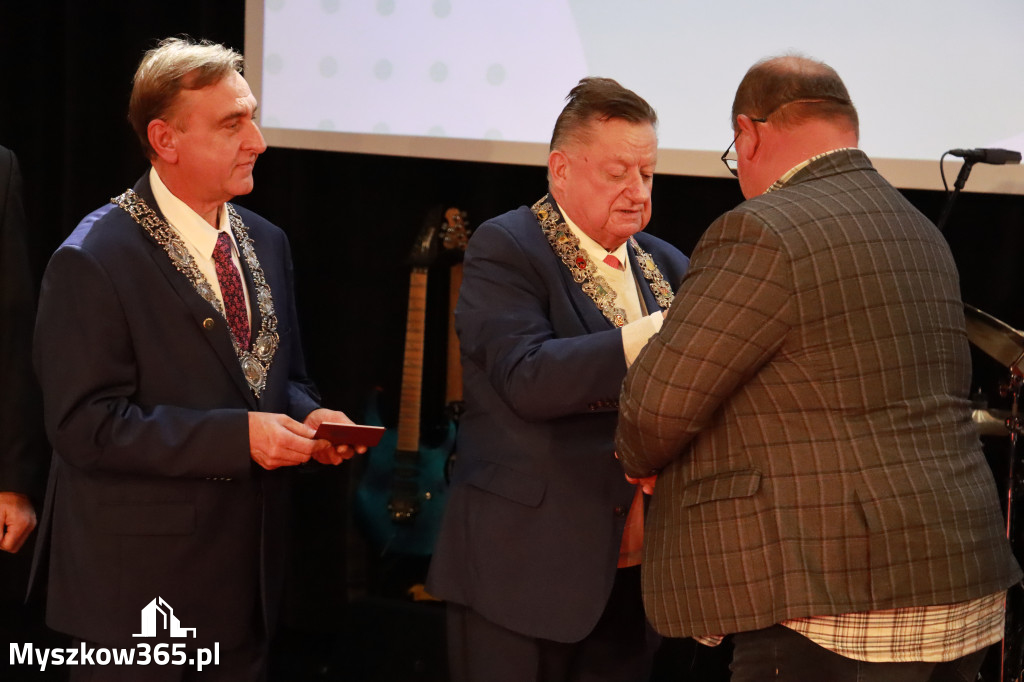 Fotorelacja I: Jubileusz 60-lecia CECH RZEMIOSŁ RÓŻNYCH MAŁEJ I ŚREDNIEJ PRZEDSIĘBIORCZOŚCI w Myszkowie