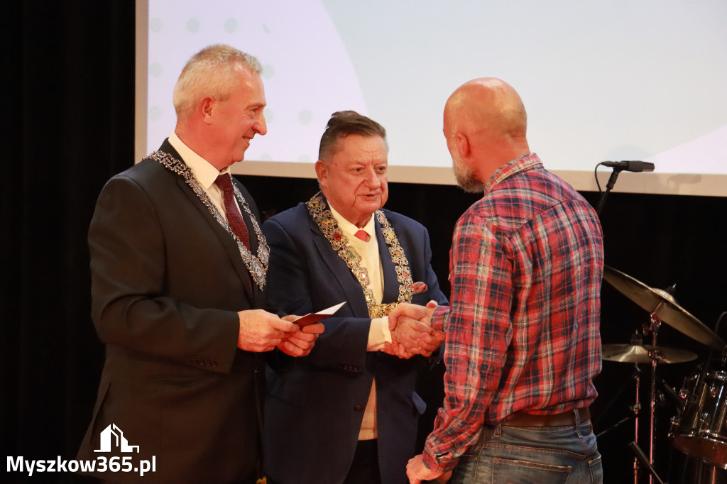 Fotorelacja I: Jubileusz 60-lecia CECH RZEMIOSŁ RÓŻNYCH MAŁEJ I ŚREDNIEJ PRZEDSIĘBIORCZOŚCI w Myszkowie