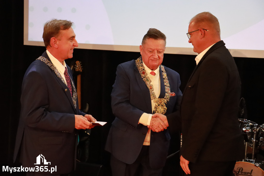 Fotorelacja I: Jubileusz 60-lecia CECH RZEMIOSŁ RÓŻNYCH MAŁEJ I ŚREDNIEJ PRZEDSIĘBIORCZOŚCI w Myszkowie