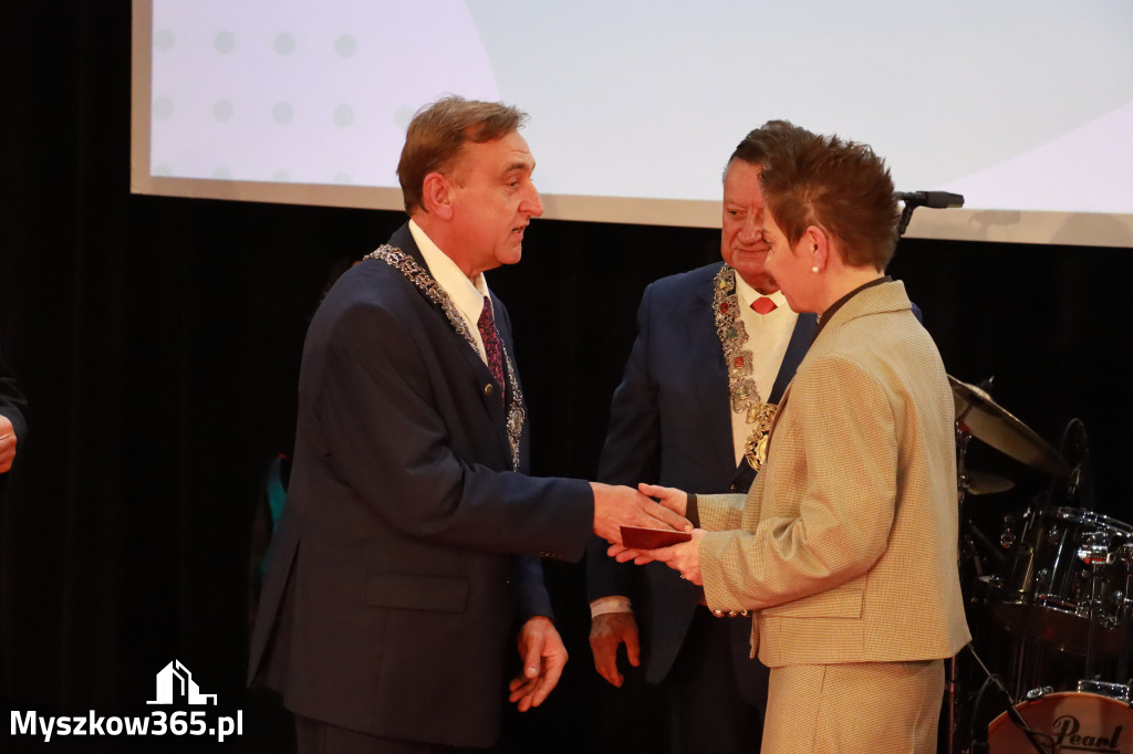 Fotorelacja I: Jubileusz 60-lecia CECH RZEMIOSŁ RÓŻNYCH MAŁEJ I ŚREDNIEJ PRZEDSIĘBIORCZOŚCI w Myszkowie