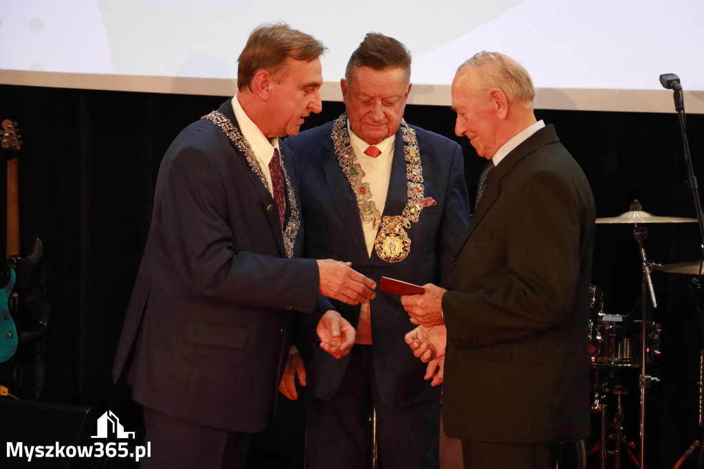 Fotorelacja I: Jubileusz 60-lecia CECH RZEMIOSŁ RÓŻNYCH MAŁEJ I ŚREDNIEJ PRZEDSIĘBIORCZOŚCI w Myszkowie