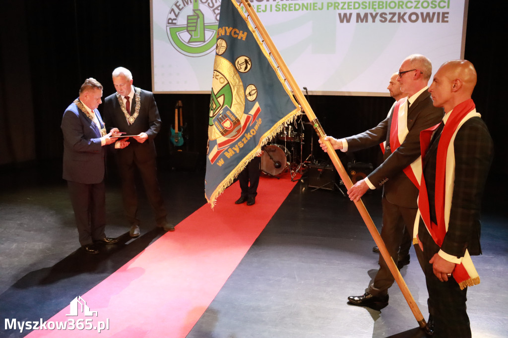 Fotorelacja II: Jubileusz 60-lecia CECH RZEMIOSŁ RÓŻNYCH MAŁEJ I ŚREDNIEJ PRZEDSIĘBIORCZOŚCI w Myszkowie