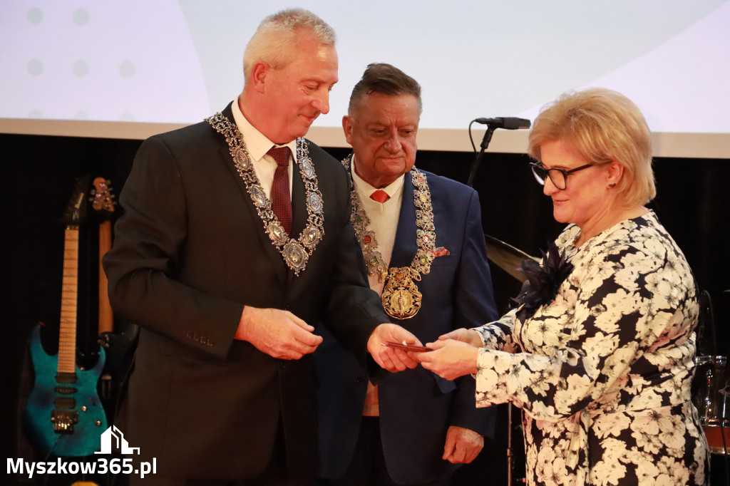 Fotorelacja II: Jubileusz 60-lecia CECH RZEMIOSŁ RÓŻNYCH MAŁEJ I ŚREDNIEJ PRZEDSIĘBIORCZOŚCI w Myszkowie