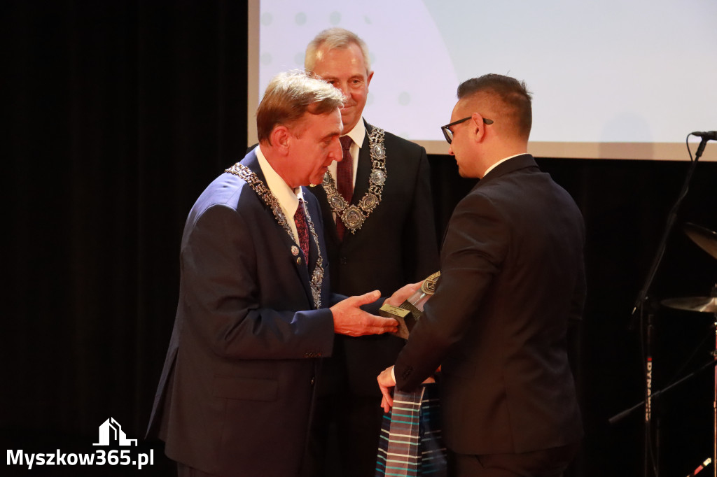 Fotorelacja II: Jubileusz 60-lecia CECH RZEMIOSŁ RÓŻNYCH MAŁEJ I ŚREDNIEJ PRZEDSIĘBIORCZOŚCI w Myszkowie