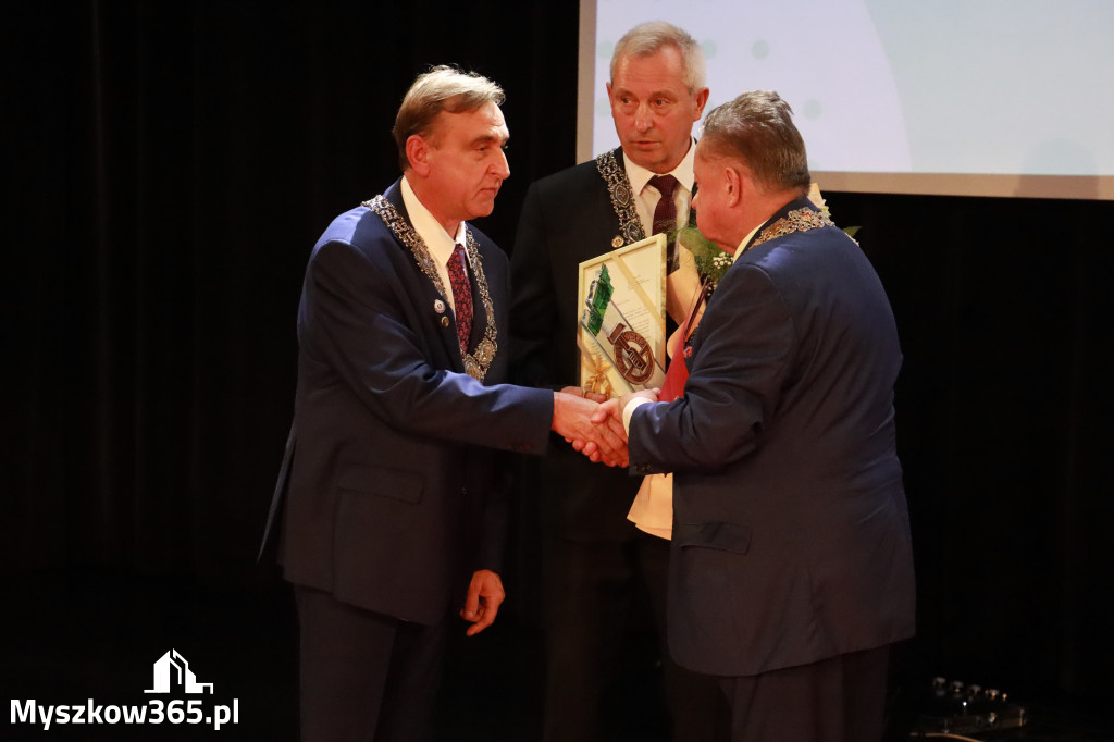 Fotorelacja II: Jubileusz 60-lecia CECH RZEMIOSŁ RÓŻNYCH MAŁEJ I ŚREDNIEJ PRZEDSIĘBIORCZOŚCI w Myszkowie