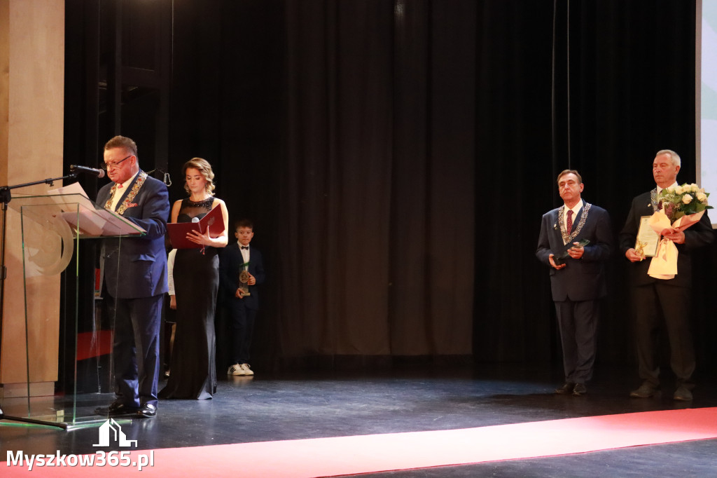 Fotorelacja II: Jubileusz 60-lecia CECH RZEMIOSŁ RÓŻNYCH MAŁEJ I ŚREDNIEJ PRZEDSIĘBIORCZOŚCI w Myszkowie