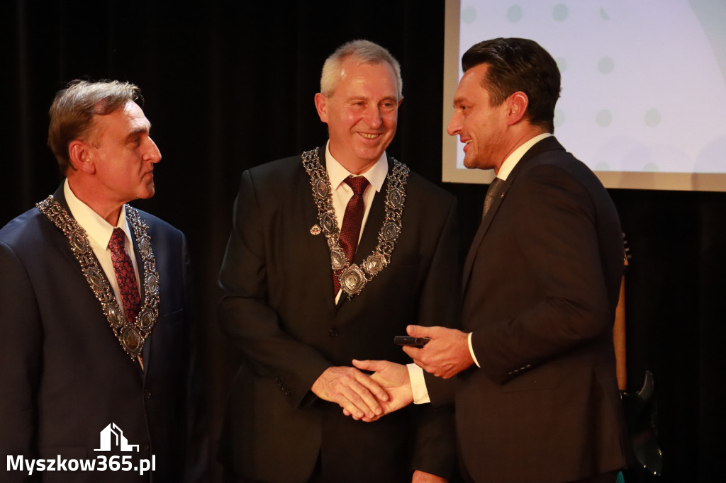 Fotorelacja III: Jubileusz 60-lecia CECH RZEMIOSŁ RÓŻNYCH MAŁEJ I ŚREDNIEJ PRZEDSIĘBIORCZOŚCI w Myszkowie