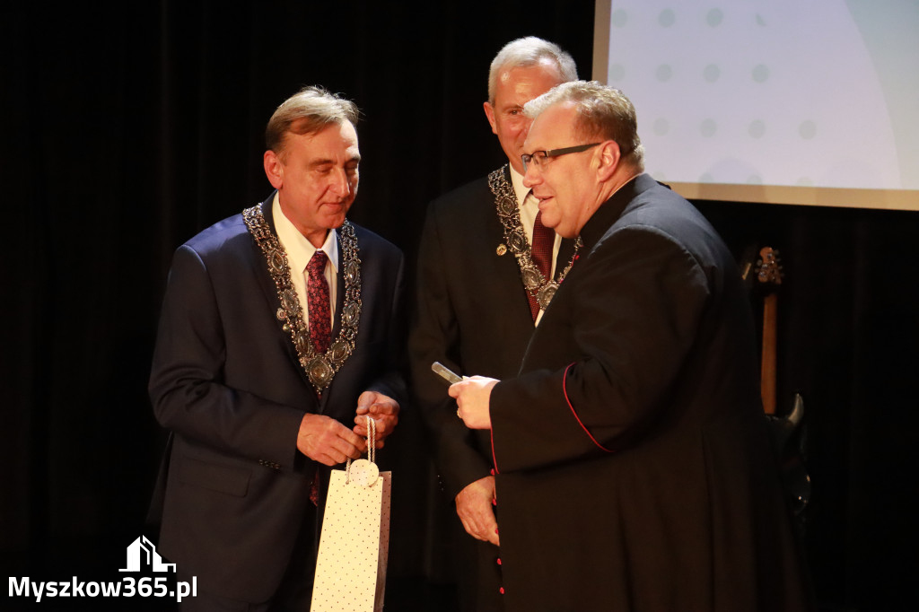 Fotorelacja III: Jubileusz 60-lecia CECH RZEMIOSŁ RÓŻNYCH MAŁEJ I ŚREDNIEJ PRZEDSIĘBIORCZOŚCI w Myszkowie