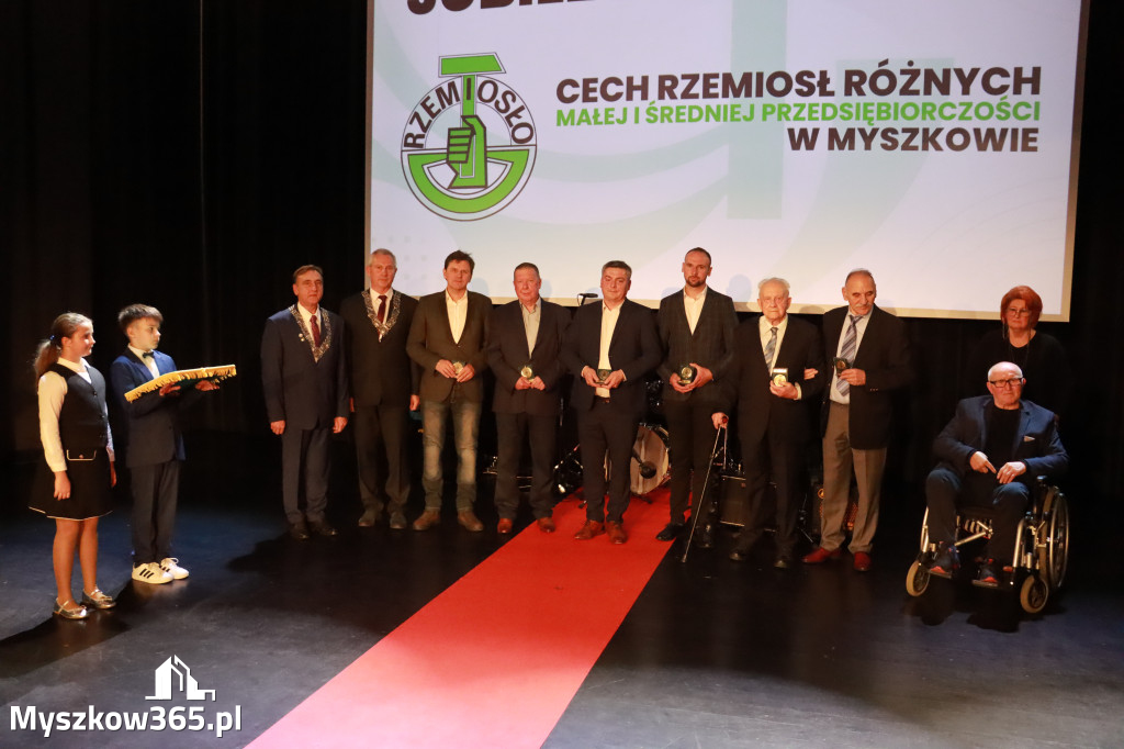 Fotorelacja III: Jubileusz 60-lecia CECH RZEMIOSŁ RÓŻNYCH MAŁEJ I ŚREDNIEJ PRZEDSIĘBIORCZOŚCI w Myszkowie