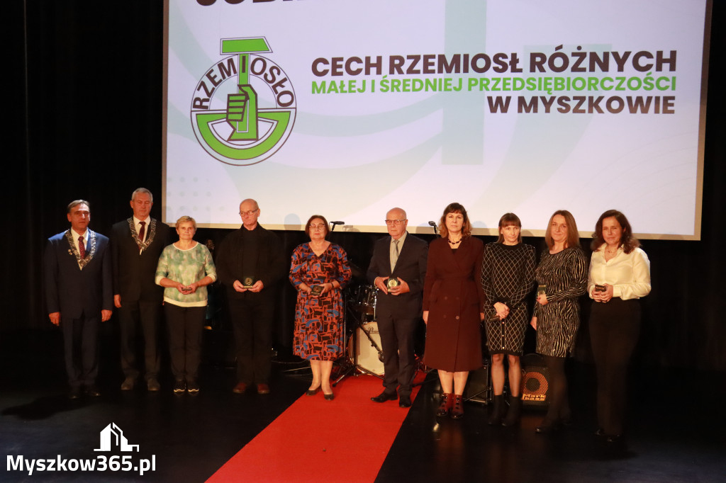 Fotorelacja III: Jubileusz 60-lecia CECH RZEMIOSŁ RÓŻNYCH MAŁEJ I ŚREDNIEJ PRZEDSIĘBIORCZOŚCI w Myszkowie