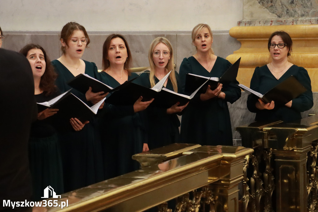 Fotorelacja II: XIV Międzynarodowy Festiwal Chóralnej Pieśni Maryjnej w Koziegłowach