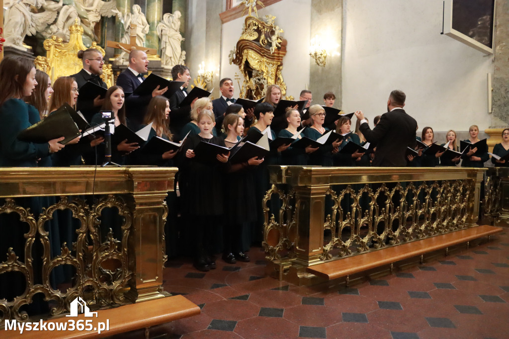 Fotorelacja II: XIV Międzynarodowy Festiwal Chóralnej Pieśni Maryjnej w Koziegłowach
