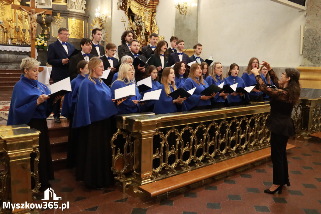 Fotorelacja III: XIV Międzynarodowy Festiwal Chóralnej Pieśni Maryjnej w Koziegłowach