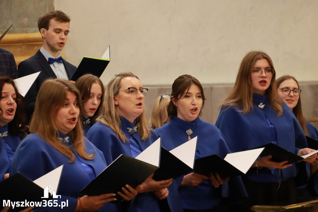 Fotorelacja III: XIV Międzynarodowy Festiwal Chóralnej Pieśni Maryjnej w Koziegłowach