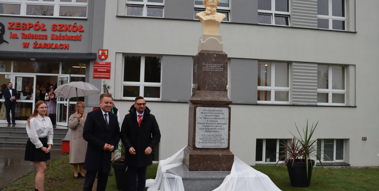 Fotorelacja I: Odsłonięcie Pomnika i Jubileusz ZS w Żarkach