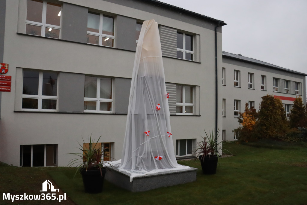 Fotorelacja I: Odsłonięcie Pomnika i Jubileusz ZS w Żarkach