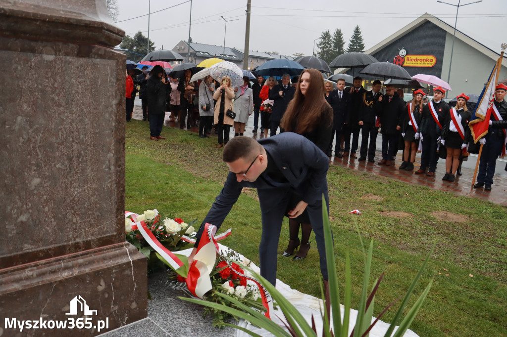 Fotorelacja I: Odsłonięcie Pomnika i Jubileusz ZS w Żarkach