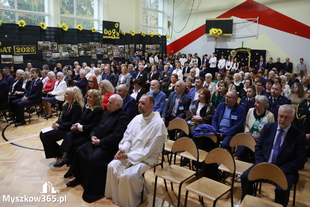 Fotorelacja I: Odsłonięcie Pomnika i Jubileusz ZS w Żarkach