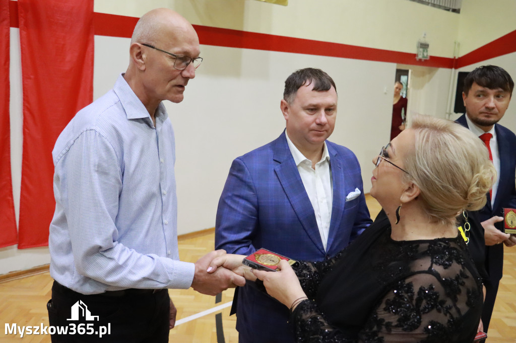 Fotorelacja I: Odsłonięcie Pomnika i Jubileusz ZS w Żarkach