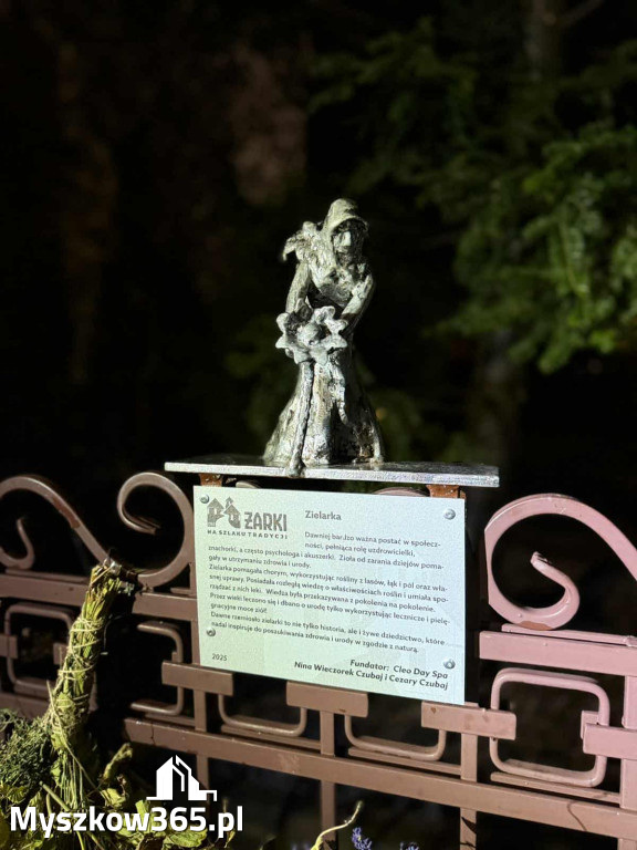 Latarnik i Zielarka na Szlaku Tradycji w Żarkach.