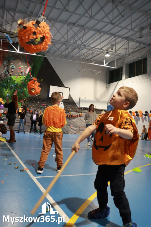Fotorelacja: Dynia Party w MOSiR Myszków!