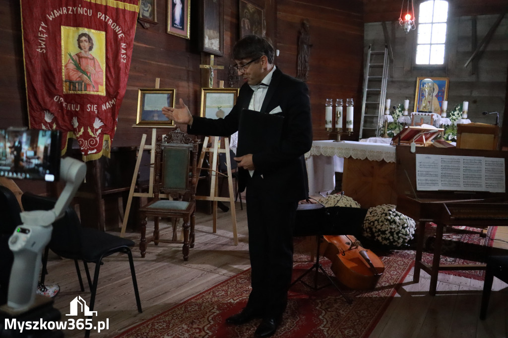 Fotorelacja: Koncert Zaduszny DLA NICH w Cynkowie Gmina Koziegłowy