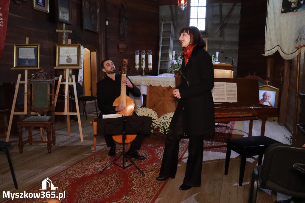 Fotorelacja: Koncert Zaduszny DLA NICH w Cynkowie Gmina Koziegłowy