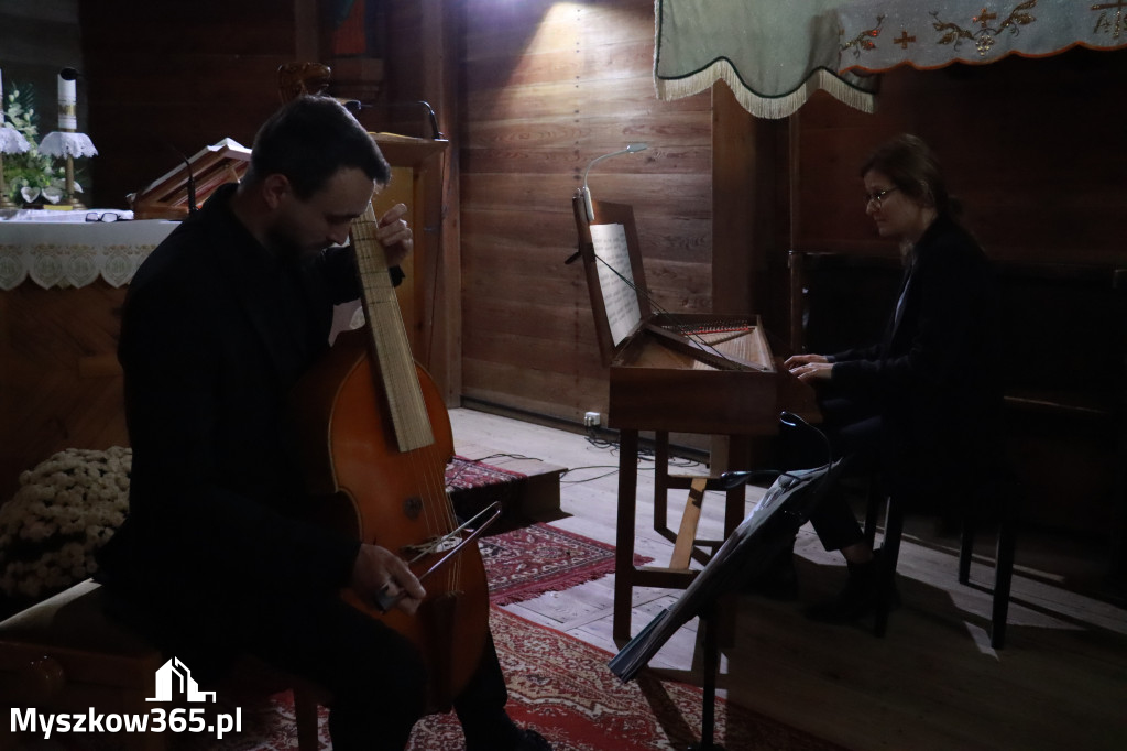 Fotorelacja: Koncert Zaduszny DLA NICH w Cynkowie Gmina Koziegłowy