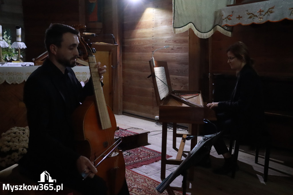 Fotorelacja: Koncert Zaduszny DLA NICH w Cynkowie Gmina Koziegłowy