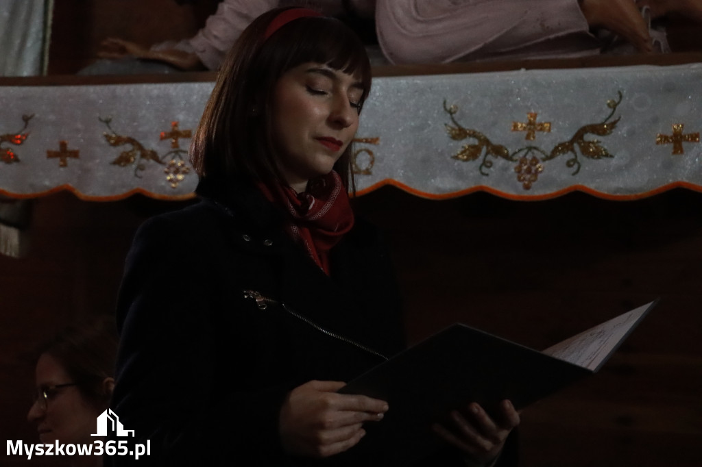 Fotorelacja: Koncert Zaduszny DLA NICH w Cynkowie Gmina Koziegłowy