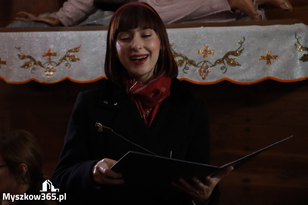 Fotorelacja: Koncert Zaduszny DLA NICH w Cynkowie Gmina Koziegłowy