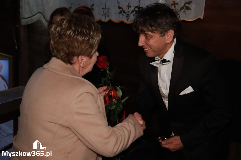 Fotorelacja: Koncert Zaduszny DLA NICH w Cynkowie Gmina Koziegłowy