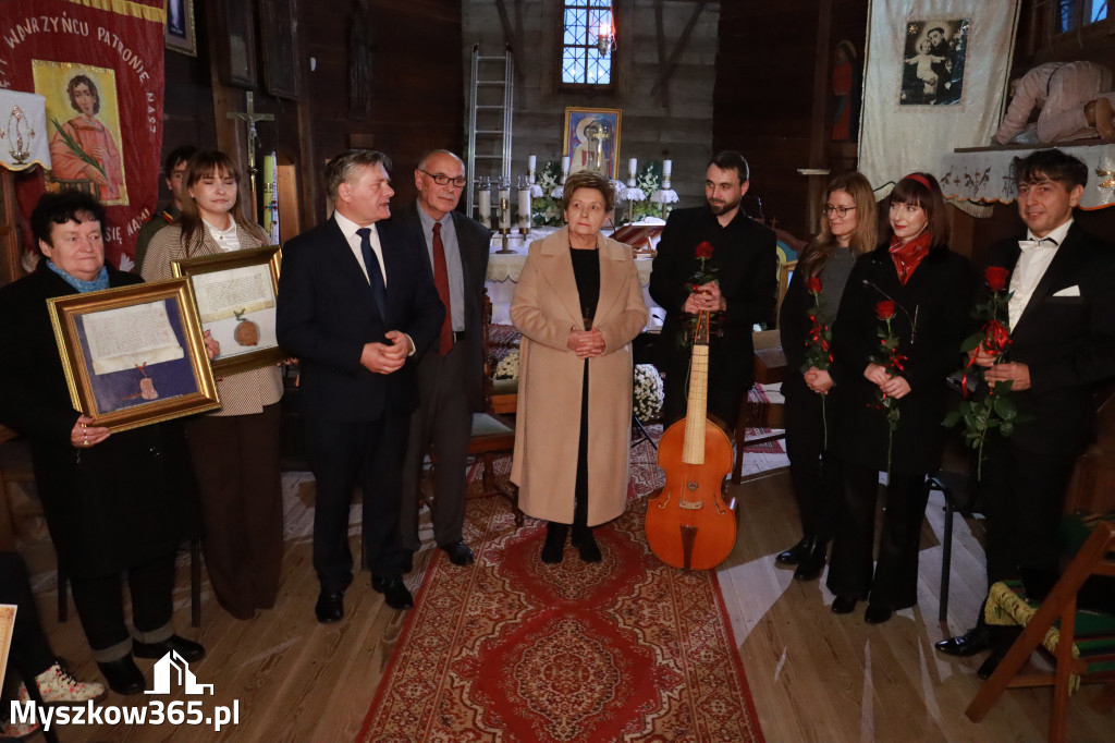 Fotorelacja: Koncert Zaduszny DLA NICH w Cynkowie Gmina Koziegłowy
